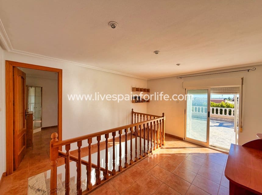 5 bedroom Finca/Country House for sale in Elche / Elx with pool garage - € 299,000 (Ref: 9956021)