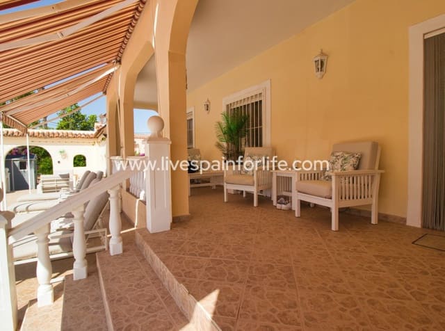 3 bedroom Finca/Country House for sale in Catral with pool garage - € 425,000 (Ref: 9965868)