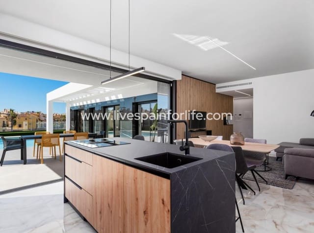 3 soveværelse Villa til salg i Algorfa med swimmingpool garage - € 670.000 (Ref: 9968650)