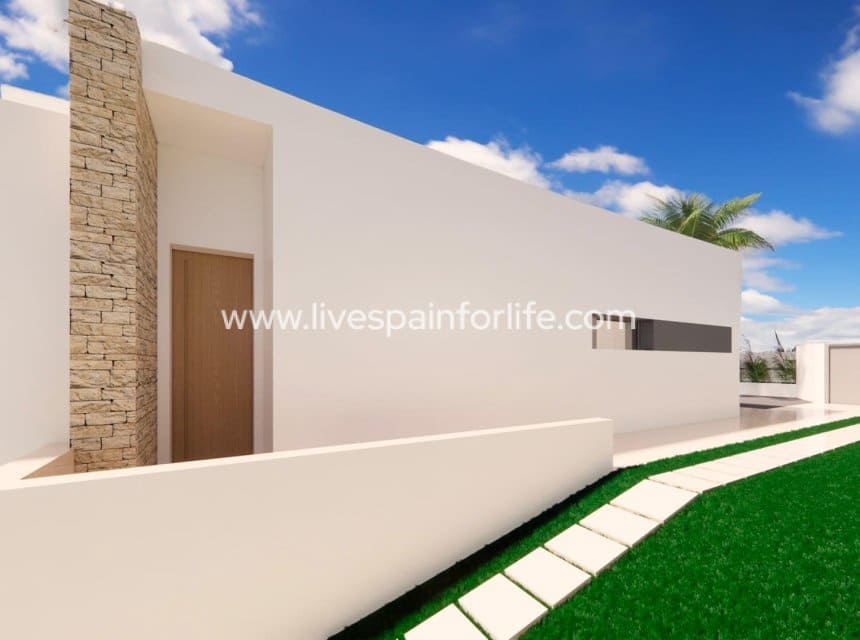 3 soverom Villa til salgs i Pinar de Campoverde med svømmebasseng garasje - € 845 000 (Ref: 9968900)