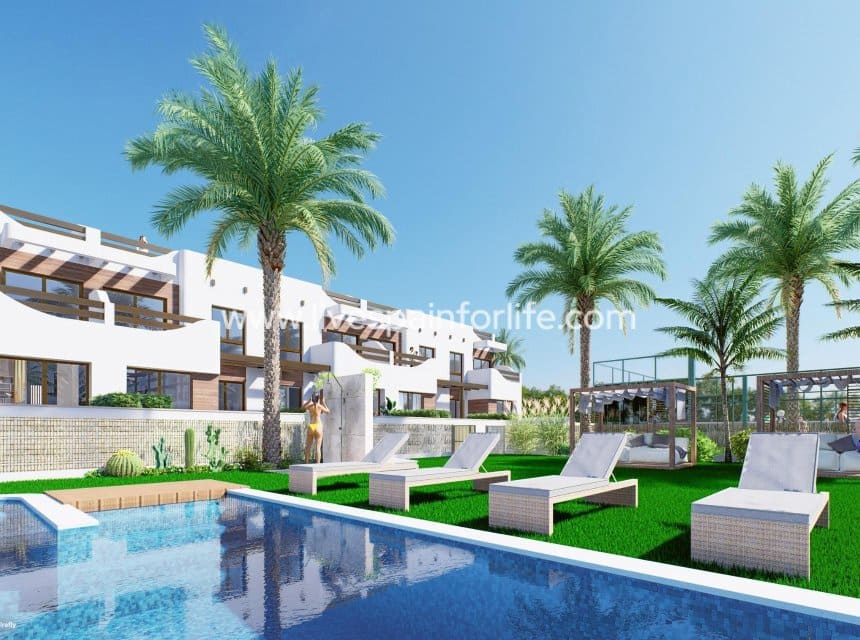 2 soveværelse Bungalow til salg i Pilar de la Horadada med swimmingpool garage - € 339.000 (Ref: 9968901)
