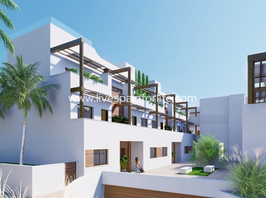 2 soveværelse Bungalow til salg i Pilar de la Horadada med swimmingpool garage - € 339.000 (Ref: 9968901)