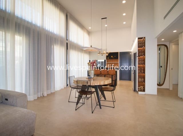 Chalet de 4 habitaciones en Pilar de la Horadada en venta con piscina garaje - 869.000 € (Ref: 9985290)