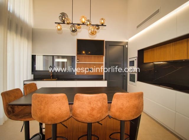 Chalet de 4 habitaciones en Pilar de la Horadada en venta con piscina garaje - 869.000 € (Ref: 9985290)