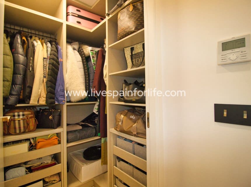 Chalet de 4 habitaciones en Pilar de la Horadada en venta con piscina garaje - 869.000 € (Ref: 9985290)