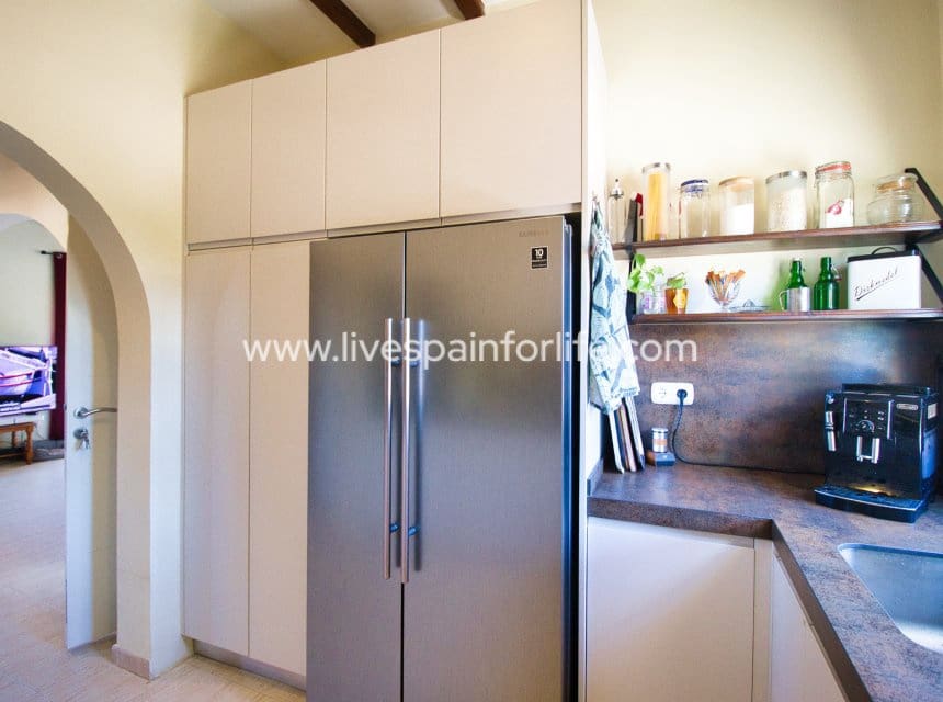 4 slaapkamer Finca/Landhuis te koop in Alicante stad met zwembad garage - € 529.000 (Ref: 9985291)