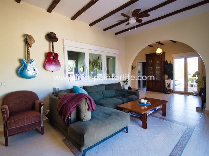 4 slaapkamer Finca/Landhuis te koop in Alicante stad met zwembad garage - € 529.000 (Ref: 9985291)