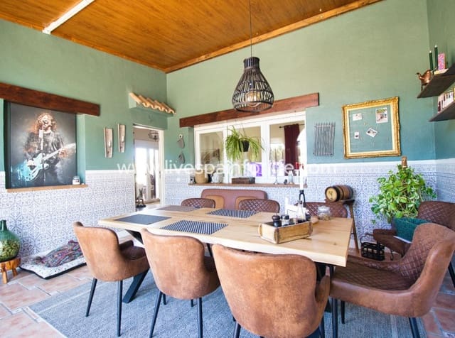 4 slaapkamer Finca/Landhuis te koop in Alicante stad met zwembad garage - € 529.000 (Ref: 9985291)