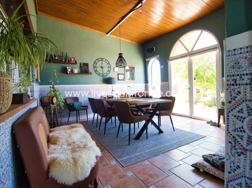 4 slaapkamer Finca/Landhuis te koop in Alicante stad met zwembad garage - € 529.000 (Ref: 9985291)