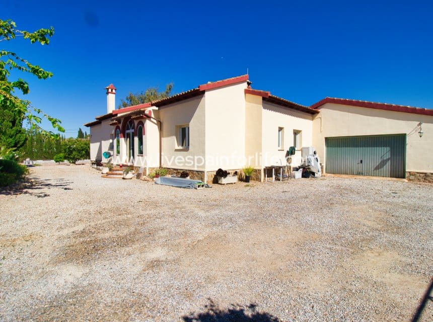 4 slaapkamer Finca/Landhuis te koop in Alicante stad met zwembad garage - € 529.000 (Ref: 9985291)