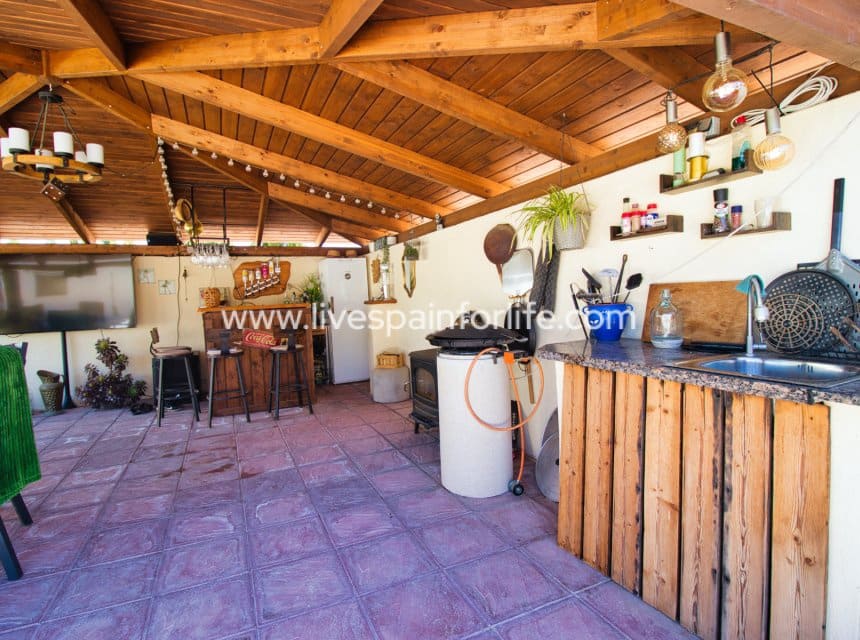 4 slaapkamer Finca/Landhuis te koop in Alicante stad met zwembad garage - € 529.000 (Ref: 9985291)
