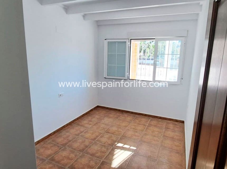 3 soverom Finca/Herregård til salgs i Alicante by med garasje - € 415 000 (Ref: 9985293)