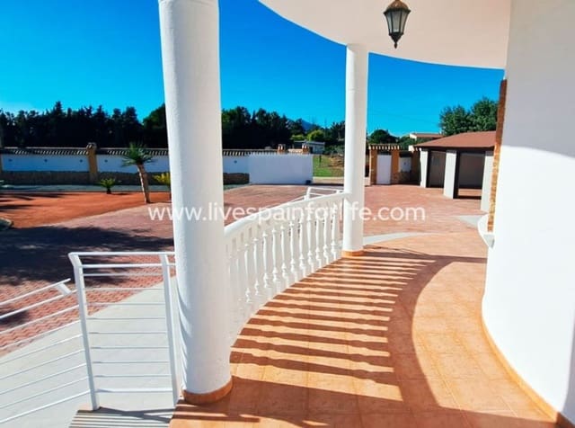 3 soverom Finca/Herregård til salgs i Alicante by med garasje - € 415 000 (Ref: 9985293)