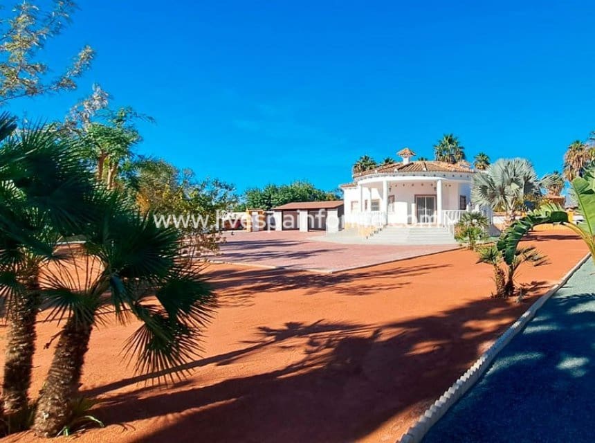 3 soverom Finca/Herregård til salgs i Alicante by med garasje - € 415 000 (Ref: 9985293)