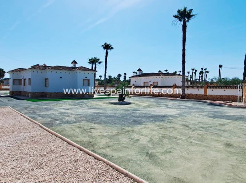 3 soverom Finca/Herregård til salgs i Catral med garasje - € 410 000 (Ref: 9985294)