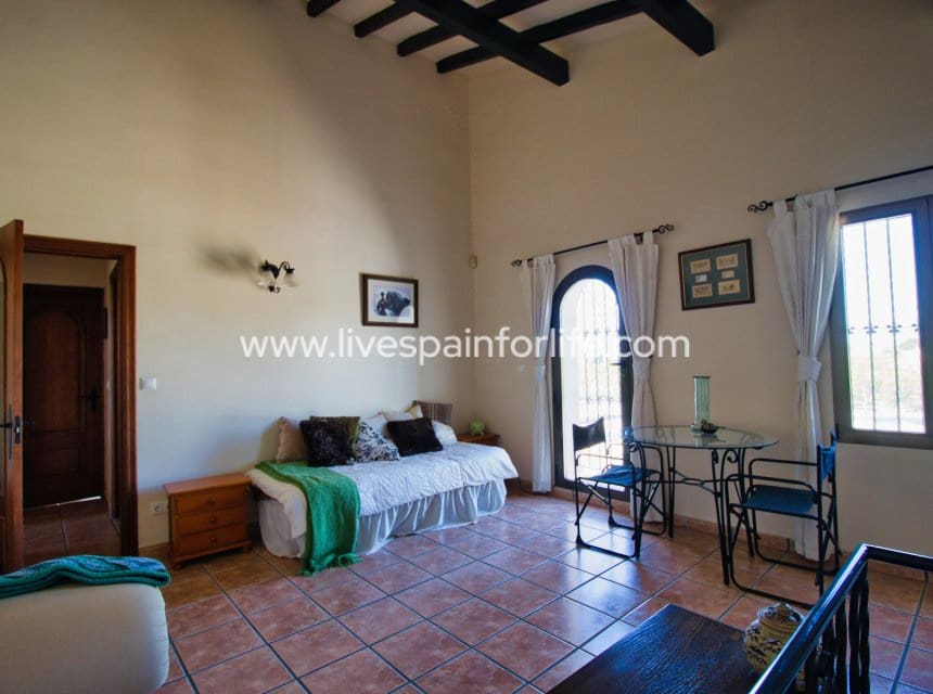 Finca/Casa Rural de 5 habitaciones en Albatera en venta con garaje - 320.000 € (Ref: 9985296)