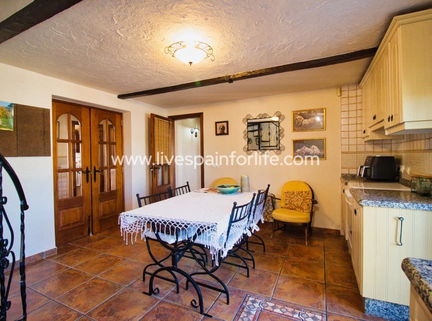 Finca/Casa Rural de 5 habitaciones en Albatera en venta con garaje - 320.000 € (Ref: 9985296)
