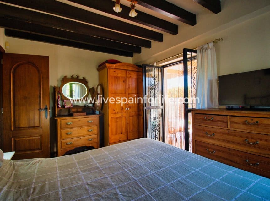 Finca/Casa Rural de 5 habitaciones en Albatera en venta con garaje - 320.000 € (Ref: 9985296)
