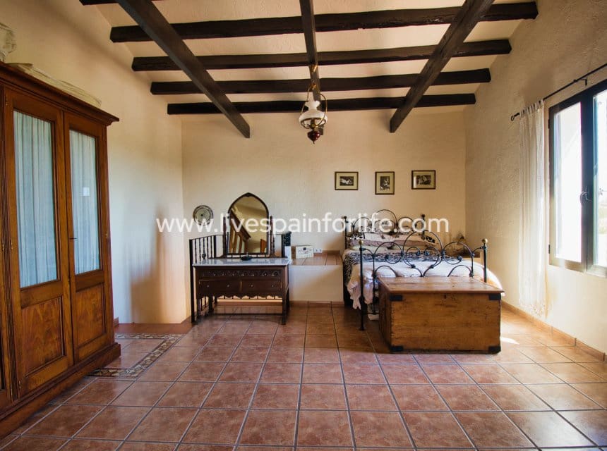 Finca/Casa Rural de 5 habitaciones en Albatera en venta con garaje - 320.000 € (Ref: 9985296)