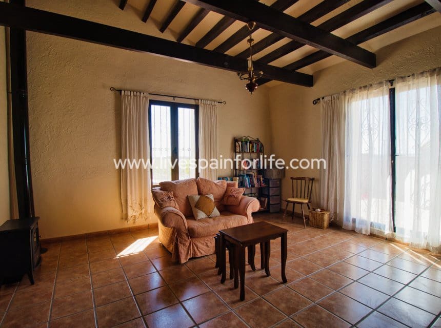 Finca/Casa Rural de 5 habitaciones en Albatera en venta con garaje - 320.000 € (Ref: 9985296)