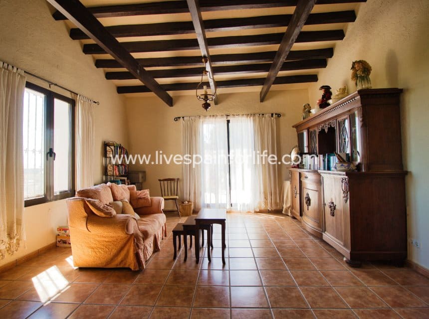 Finca/Casa Rural de 5 habitaciones en Albatera en venta con garaje - 320.000 € (Ref: 9985296)