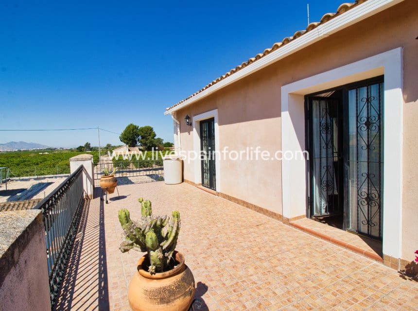 Finca/Casa Rural de 5 habitaciones en Albatera en venta con garaje - 320.000 € (Ref: 9985296)