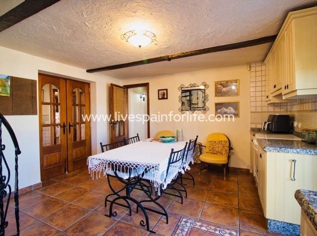 Finca/Casa Rural de 5 habitaciones en Albatera en venta con garaje - 320.000 € (Ref: 9985296)