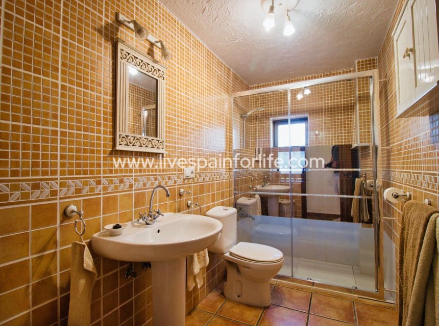 Finca/Casa Rural de 5 habitaciones en Albatera en venta con garaje - 320.000 € (Ref: 9985296)