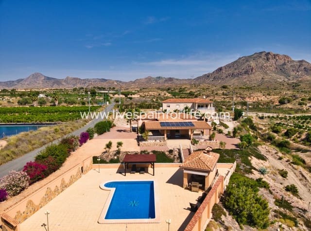 Finca/Casa Rural de 4 habitaciones en Albatera en venta con piscina garaje - 540.000 € (Ref: 9985299)