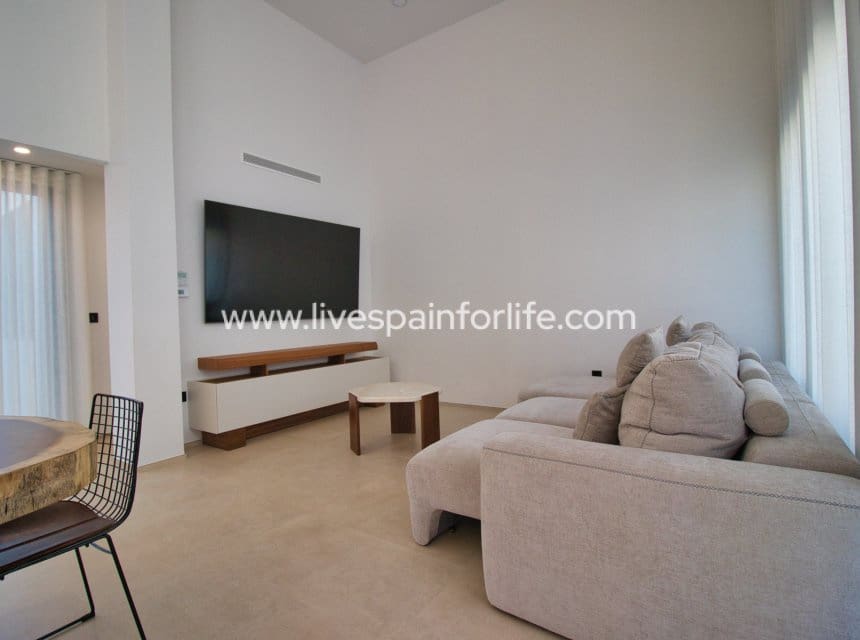 4 sovrum Villa till salu i Pilar de la Horadada med pool garage - 869 000 € (Ref: 9985300)