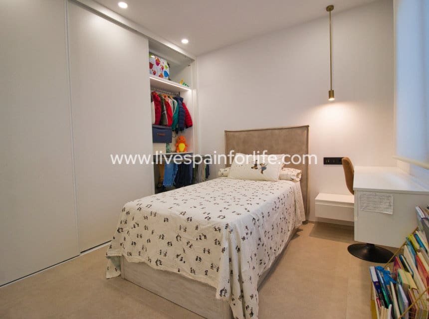 4 sovrum Villa till salu i Pilar de la Horadada med pool garage - 869 000 € (Ref: 9985300)