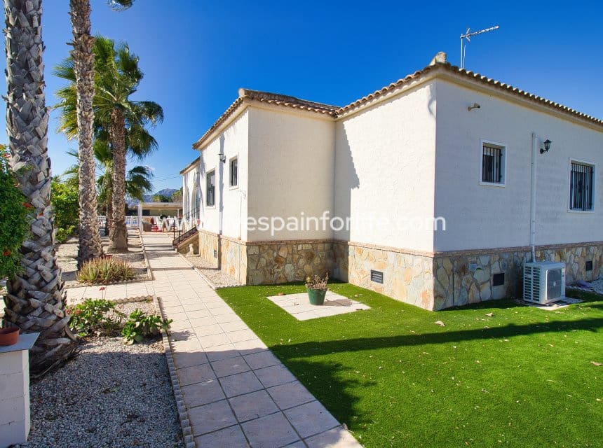 4 quarto Quinta/Casa Rural para venda em Dolores com piscina garagem - 369 000 € (Ref: 9985758)