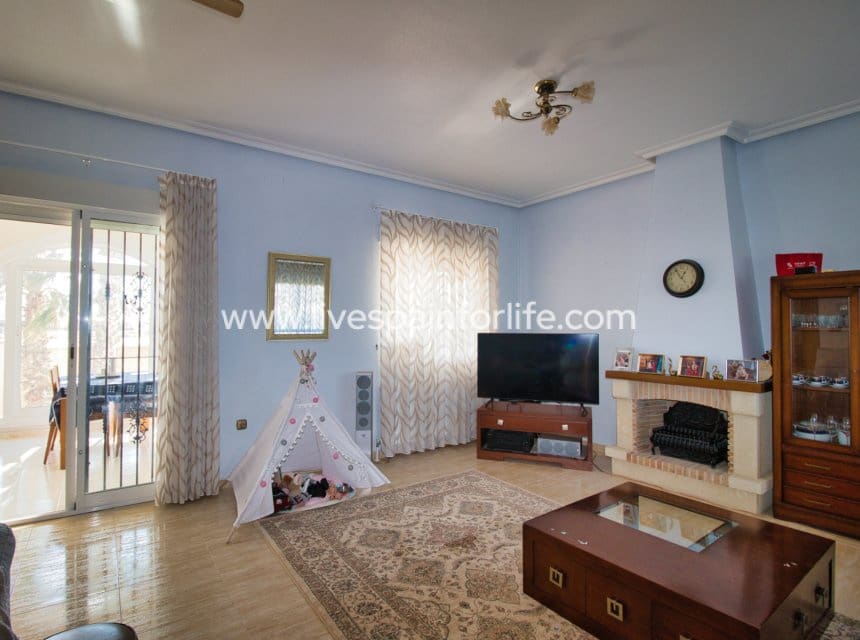 4 quarto Quinta/Casa Rural para venda em Dolores com piscina garagem - 369 000 € (Ref: 9985758)