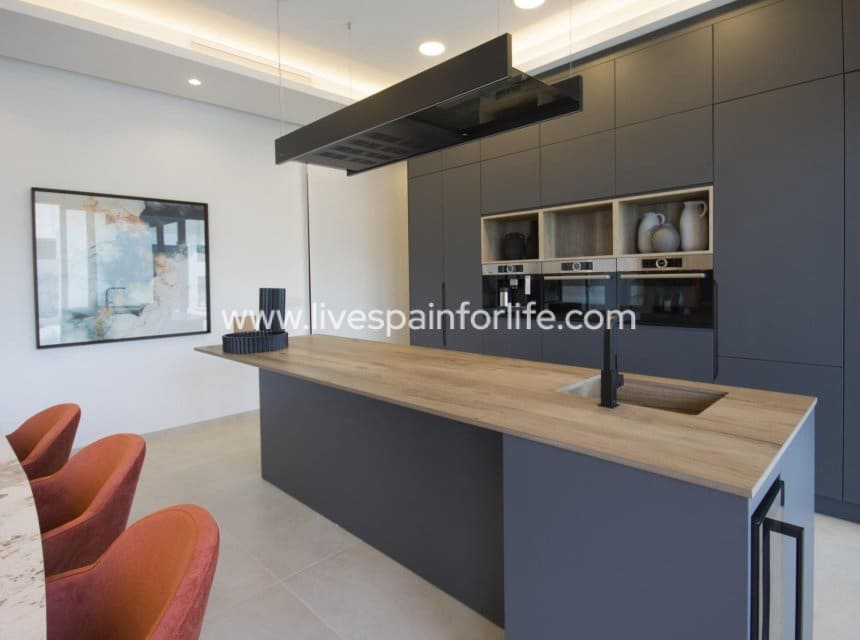 3 soveværelse Villa til salg i Ciudad Quesada med swimmingpool - € 1.099.000 (Ref: 9995356)