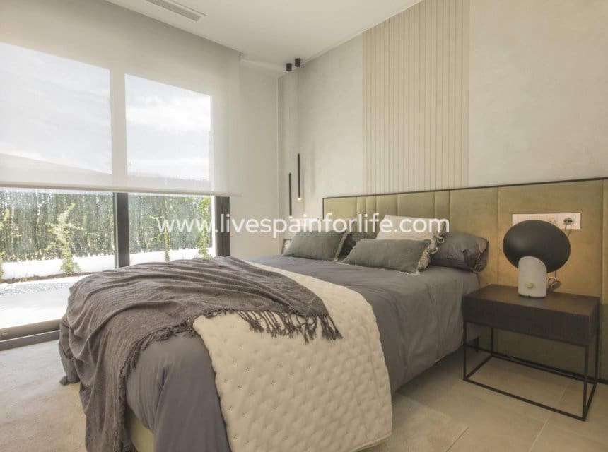 3 soveværelse Villa til salg i Ciudad Quesada med swimmingpool - € 1.099.000 (Ref: 9995356)