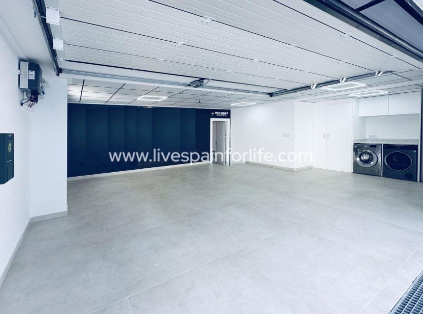 3 soveværelse Villa til salg i Ciudad Quesada med swimmingpool - € 1.099.000 (Ref: 9995356)