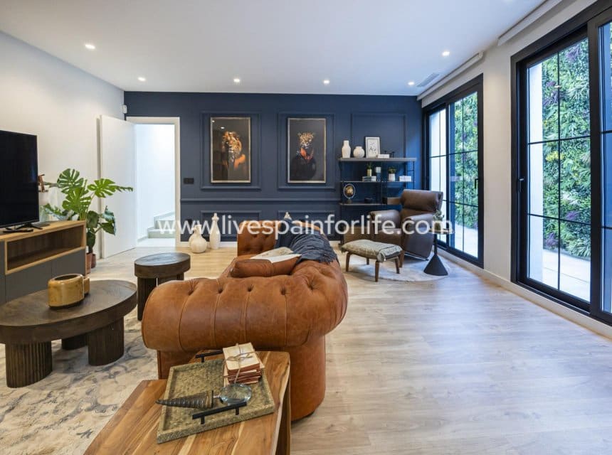 3 soveværelse Villa til salg i Ciudad Quesada med swimmingpool - € 1.099.000 (Ref: 9995356)