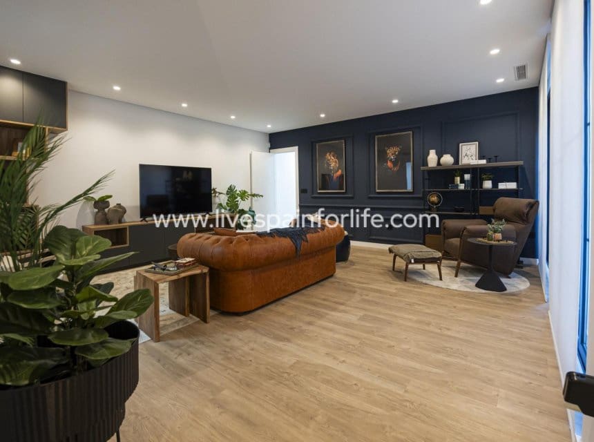 3 soveværelse Villa til salg i Ciudad Quesada med swimmingpool - € 1.099.000 (Ref: 9995356)