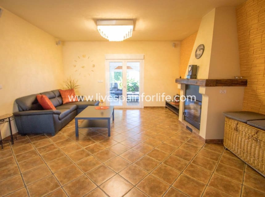 3 camera da letto Finca/Casa di Campagna in vendita in Jacarilla con piscina garage - 559.000 € (Rif: 9996023)