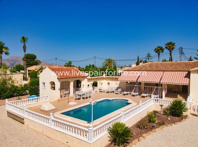 3 slaapkamer Finca/Landhuis te koop in Catral met zwembad garage - € 425.000 (Ref: 9996178)