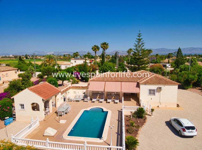 3 slaapkamer Finca/Landhuis te koop in Catral met zwembad garage - € 425.000 (Ref: 9996178)