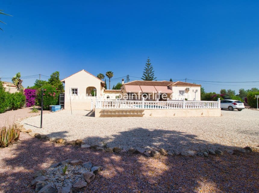 3 slaapkamer Finca/Landhuis te koop in Catral met zwembad garage - € 425.000 (Ref: 9996178)