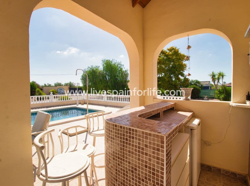 3 slaapkamer Finca/Landhuis te koop in Catral met zwembad garage - € 425.000 (Ref: 9996178)