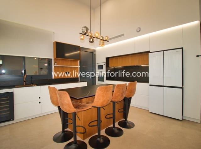 4 chambre Villa/Maison à vendre à Pilar de la Horadada avec piscine garage - 869 000 € (Ref: 9996179)