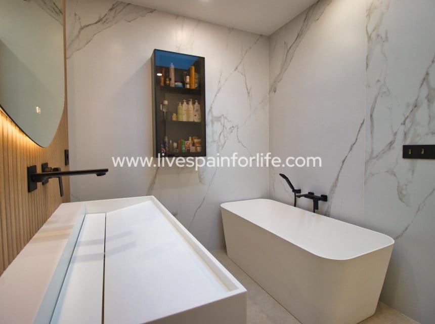 4 slaapkamer Villa te koop in Pilar de la Horadada met zwembad garage - € 869.000 (Ref: 9996179)