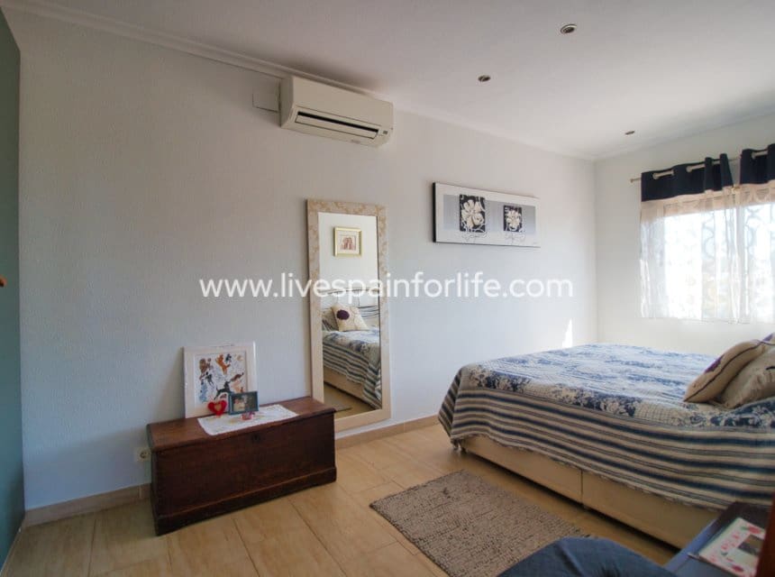 Finca/Casa Rural de 4 habitaciones en Albatera en venta con piscina garaje - 540.000 € (Ref: 9999138)