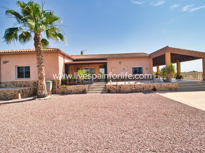 Finca/Casa Rural de 4 habitaciones en Albatera en venta con piscina garaje - 540.000 € (Ref: 9999138)