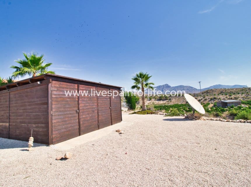 Finca/Casa Rural de 4 habitaciones en Albatera en venta con piscina garaje - 540.000 € (Ref: 9999138)