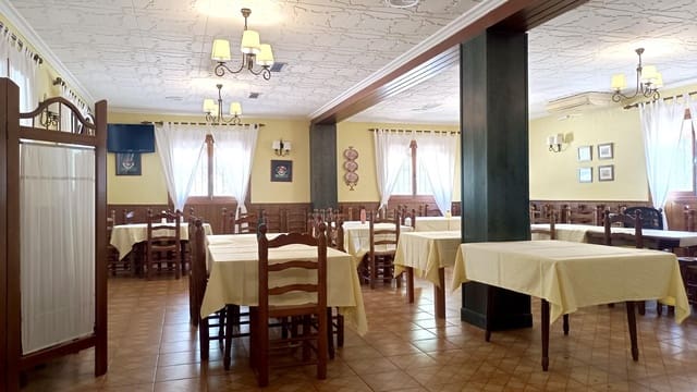 3 sypialnia Willa na sprzedaż w Elda - 450 000 € (Ref: 9012857)