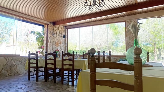 3 sypialnia Willa na sprzedaż w Elda - 450 000 € (Ref: 9012857)